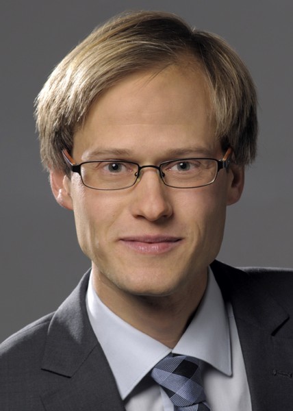 Dr.-Ing. Christoph Reustle