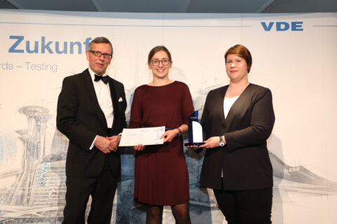 Zum Artikel "VDE Bayern Award 2022 for Lena Krabbe"