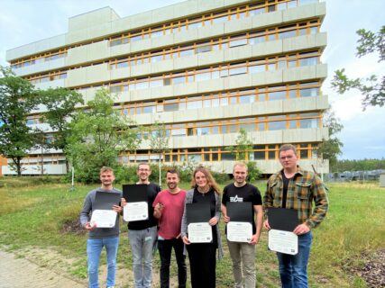 Zum Artikel "LHFT PhD students secure three awards in the IMS student design competitions"